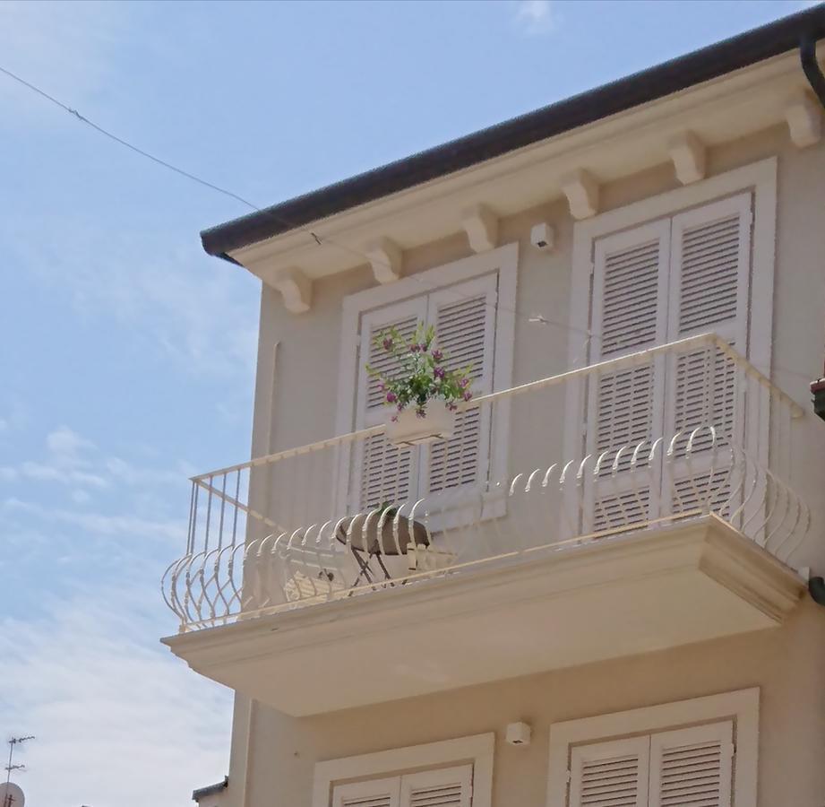 Il Piccolo Giglio Bed & Breakfast Porto SantʼElpidio Dış mekan fotoğraf
